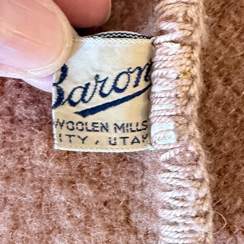 Baron Woolen Mills Blanket Checkerboard Trim Cozy Throw Pink Valentines‎ 62x84